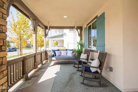 Exterior - 385 Azalea St, Fillmore, CA 93015 photo 11 of 12