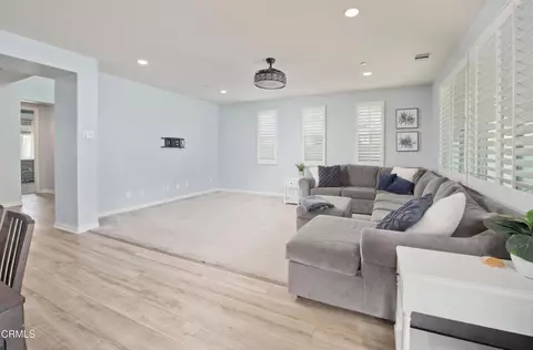Living - 385 Azalea St, Fillmore, CA 93015 photo 2 of 2