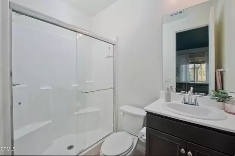 Bath - 385 Azalea St, Fillmore, CA 93015 photo 2 of 4
