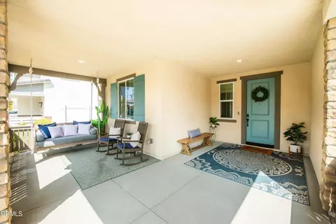 Exterior - 385 Azalea St, Fillmore, CA 93015 photo 10 of 12