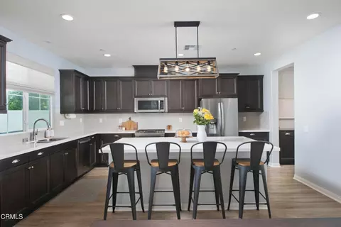 Kitchen - 385 Azalea St, Fillmore, CA 93015 photo 2 of 3