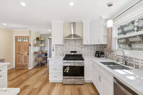 Kitchen - 3899 Maple St, Ventura, CA 93003 photo 3 of 6