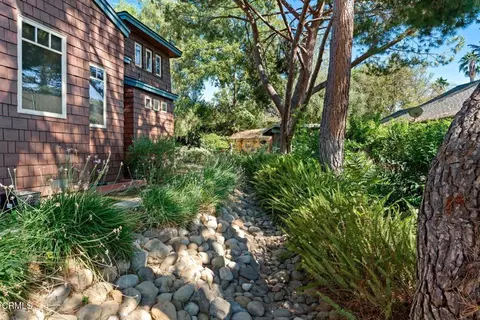 Exterior - 402 S Montgomery St, Ojai, CA 93023 photo 7 of 15