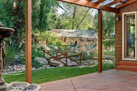 Exterior - 402 S Montgomery St, Ojai, CA 93023 photo 8 of 15