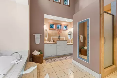 Bath - 402 S Montgomery St, Ojai, CA 93023 photo 2 of 2