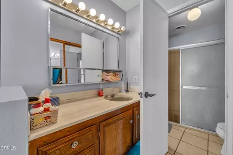 Bath - 2068 Spice St, Lancaster, CA 93536 photo 2 of 6