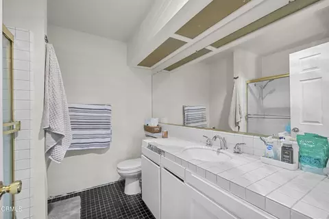 Bath - 2930 Windward Way, Oxnard, CA 93035 photo 3 of 4