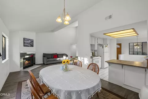 Dining - 2930 Windward Way, Oxnard, CA 93035 photo 2 of 2