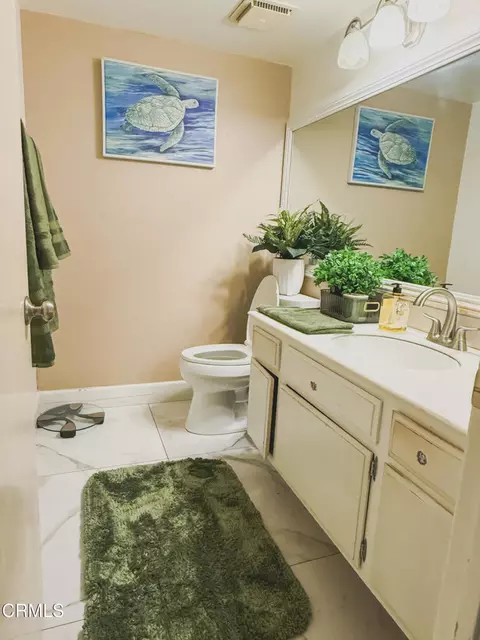Bath - 1520 Jason Pl, Oxnard, CA 93033 photo 1 of 4