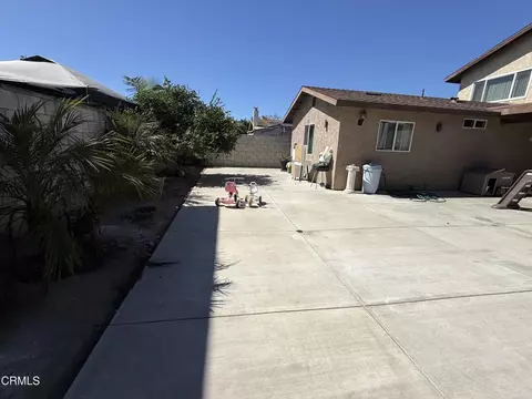 Exterior - 1520 Jason Pl, Oxnard, CA 93033 photo 4 of 5