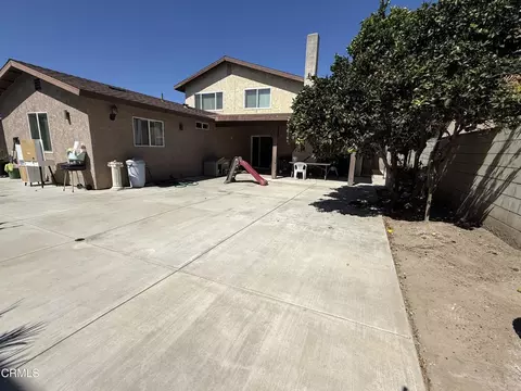 Exterior - 1520 Jason Pl, Oxnard, CA 93033 photo 2 of 5