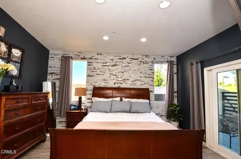 Bedroom - 5460 Dunbar Dr, Oxnard, CA 93033 photo 2 of 4