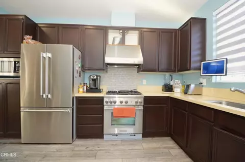 Kitchen - 5460 Dunbar Dr, Oxnard, CA 93033 photo 2 of 2