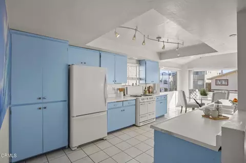 Kitchen - 261 Hollywood Blvd, Oxnard, CA 93035 photo 4 of 5