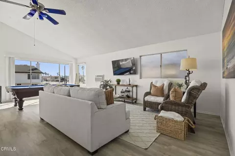 Living - 261 Hollywood Blvd, Oxnard, CA 93035 photo 3 of 5