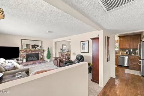 Entry Way - 10606 Dee Dee Ave, Bakersfield, CA 93312 photo 1 of 1