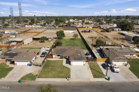 View/Area - 10606 Dee Dee Ave, Bakersfield, CA 93312 photo 6 of 7