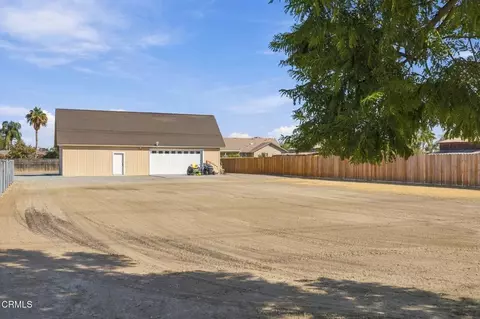 Exterior - 10606 Dee Dee Ave, Bakersfield, CA 93312 photo 6 of 12