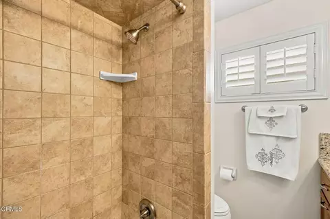 Bath - 10606 Dee Dee Ave, Bakersfield, CA 93312 photo 4 of 4
