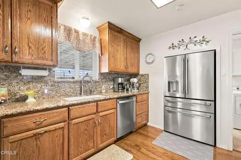 Kitchen - 10606 Dee Dee Ave, Bakersfield, CA 93312 photo 3 of 7