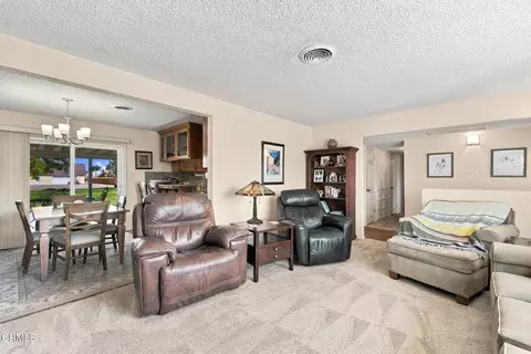 Living - 10606 Dee Dee Ave, Bakersfield, CA 93312 photo 4 of 5