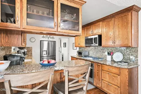 Kitchen - 10606 Dee Dee Ave, Bakersfield, CA 93312 photo 2 of 7