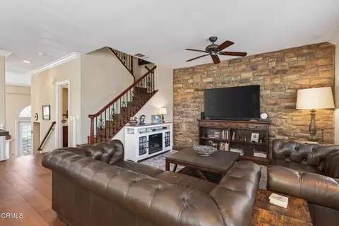 Living - 1315 Bayside Cir, Oxnard, CA 93035 photo 6 of 6