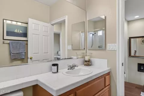 Bath - 1315 Bayside Cir, Oxnard, CA 93035 photo 6 of 6