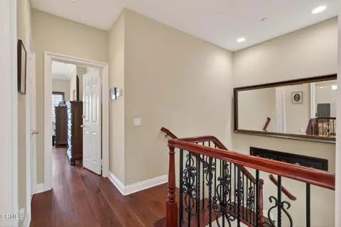 Entry Way - 1315 Bayside Cir, Oxnard, CA 93035 photo 3 of 4