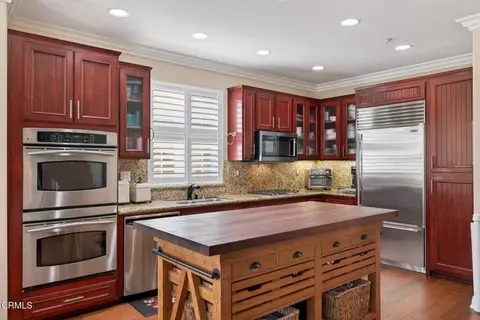 Kitchen - 1315 Bayside Cir, Oxnard, CA 93035 photo 2 of 4