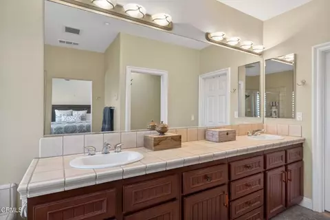 Bath - 1315 Bayside Cir, Oxnard, CA 93035 photo 4 of 6