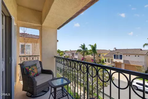 Exterior - 1315 Bayside Cir, Oxnard, CA 93035 photo 3 of 8