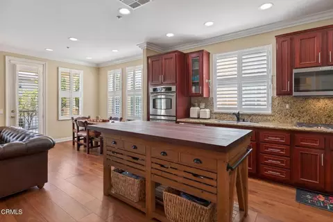 Kitchen - 1315 Bayside Cir, Oxnard, CA 93035 photo 4 of 4