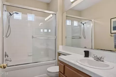 Bath - 1315 Bayside Cir, Oxnard, CA 93035 photo 5 of 6