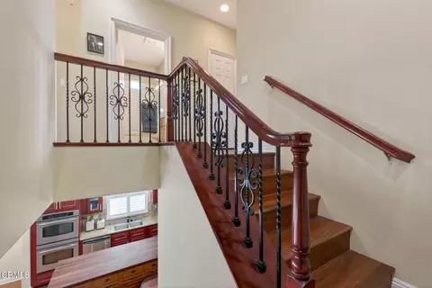 Entry Way - 1315 Bayside Cir, Oxnard, CA 93035 photo 2 of 4