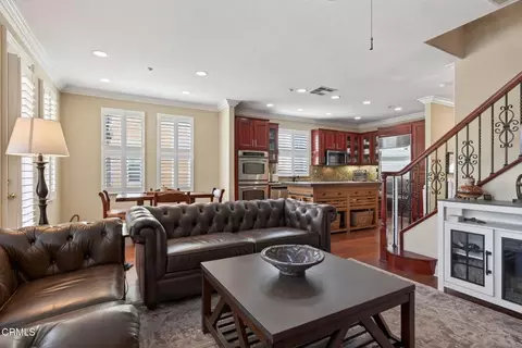Living - 1315 Bayside Cir, Oxnard, CA 93035 photo 4 of 6