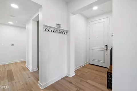 Entry Way - 2800 Wagon Wheel Rd #304, Oxnard, CA 93036 photo 1 of 2