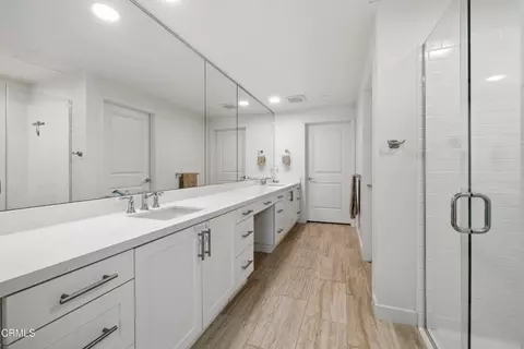 Bath - 2800 Wagon Wheel Rd #304, Oxnard, CA 93036 photo 1 of 3