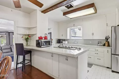 Kitchen - 1303 Cruzero St, Ojai, CA 93023 photo 1 of 4