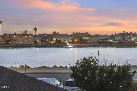 View/Area - 2916 Lakeshore Ct, Oxnard, CA 93035 photo 4 of 9