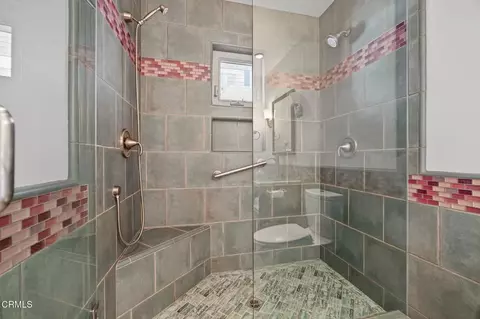 Bath - 2916 Lakeshore Ct, Oxnard, CA 93035 photo 9 of 9