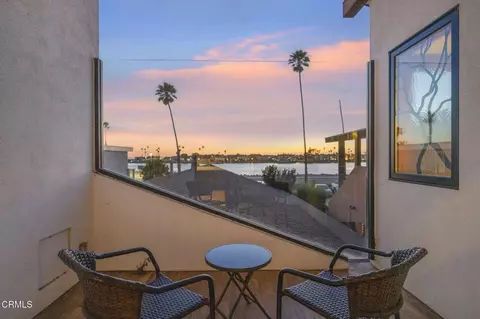 View/Area - 2916 Lakeshore Ct, Oxnard, CA 93035 photo 2 of 9