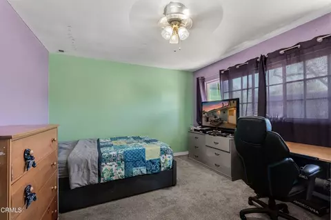 Bedroom - 405 W Beverly Dr, Oxnard, CA 93030 photo 5 of 6