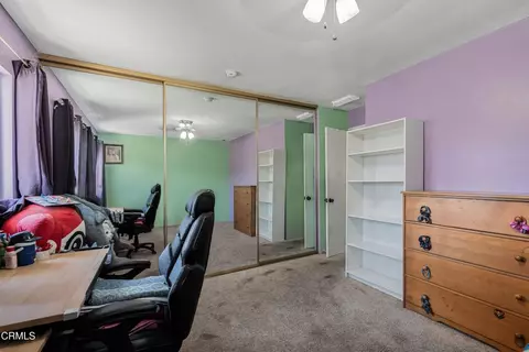 Bedroom - 405 W Beverly Dr, Oxnard, CA 93030 photo 4 of 6