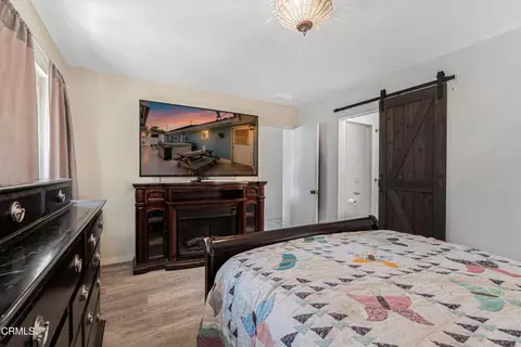 Bedroom - 405 W Beverly Dr, Oxnard, CA 93030 photo 2 of 6
