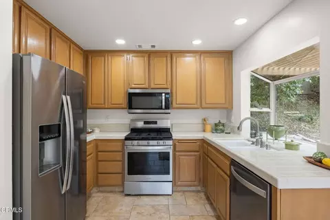 Kitchen - 708 Kickapoo Dr, Ventura, CA 93001 photo 1 of 2