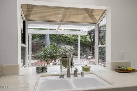 Kitchen - 708 Kickapoo Dr, Ventura, CA 93001 photo 2 of 2