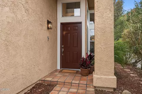Entry Way - 708 Kickapoo Dr, Ventura, CA 93001 photo 1 of 2