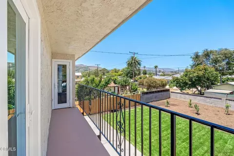 Exterior - 175 E Lewis St, Ventura, CA 93001 photo 6 of 9
