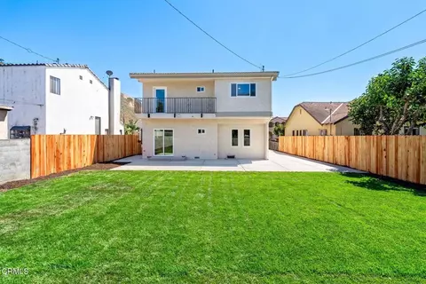 Exterior - 175 E Lewis St, Ventura, CA 93001 photo 8 of 9